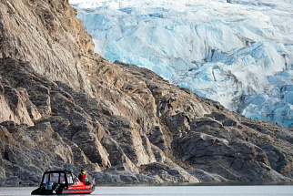 Arctic expedition: Skansbukta, Pyramiden and the majestic Nordenskiöldbreen