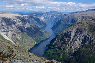 On Sognefjord and Nærøyfjord: From waterfalls to Stalheimskleiva