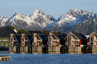 Cruise along the Norwegian coast